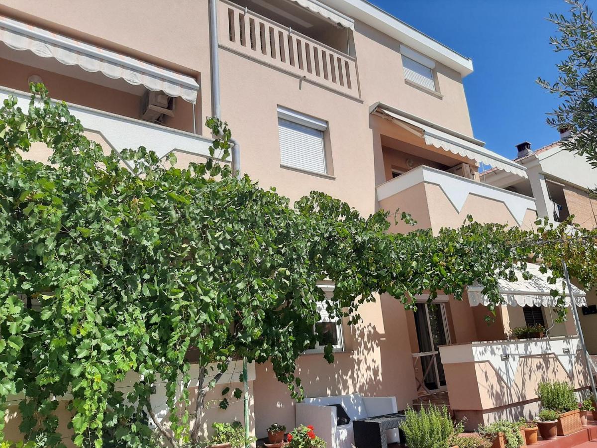 Apartma Leon Simuni