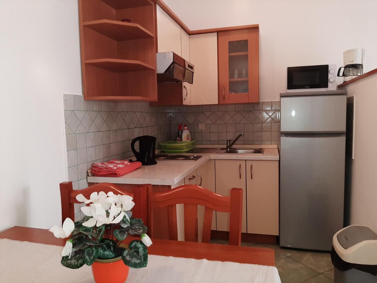 Leon Apartma Simuni