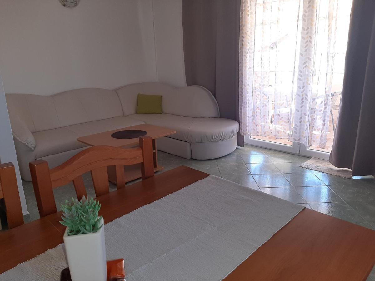 Apartma Leon *