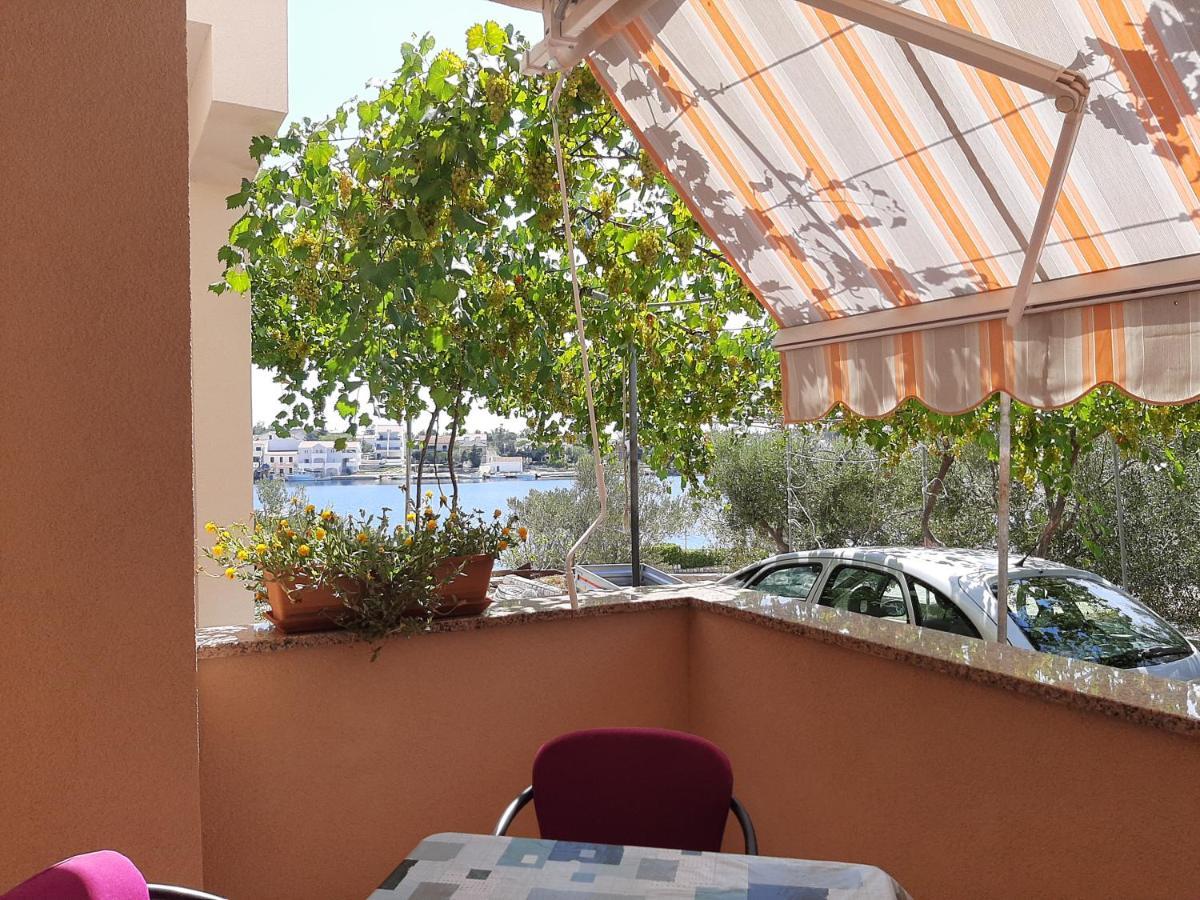 Apartma Leon